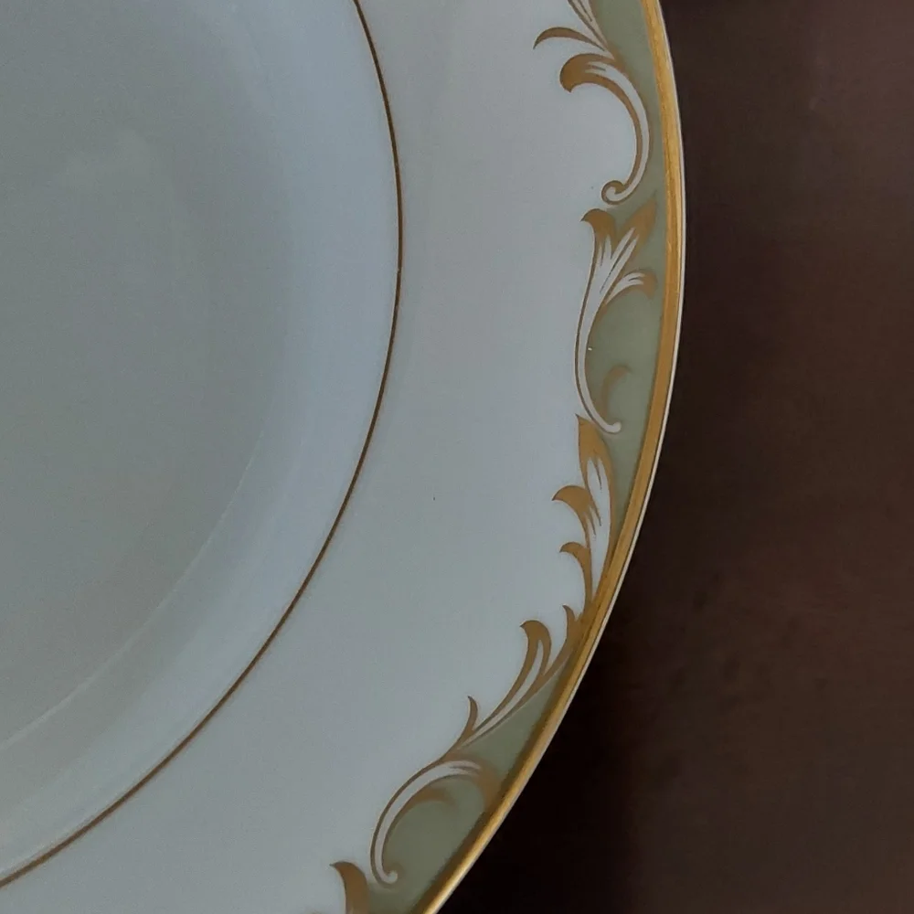 Chateau by Sango #3627 6 Place  setting‎ dinnerware Plus 1 covered Sugar Bowl